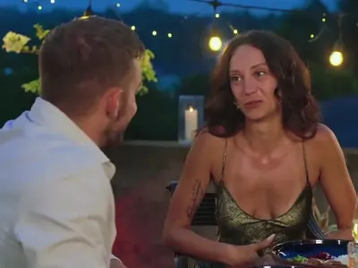 ЕШ ПА ТАЯ!! Вижте бозавата Любомира с грим и стайлинг на фатална жена! (няма да я познаете - СНИМКИ)