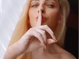 Ето я първата транссексуална актриса! Петра е родена като Петър (СНИМКИ)