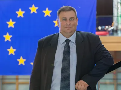 Евродепутатът Емил Радев разкова Теодора Георгиева: Може да е нарушила регламента на Европрокуратурата с намесата си в много случаи