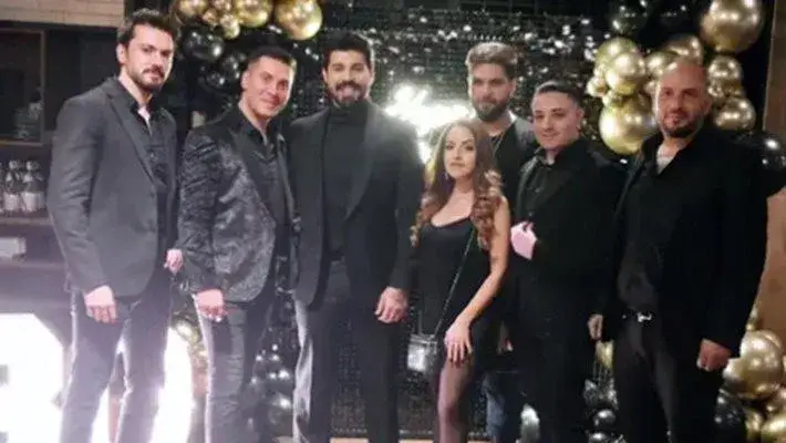 Фики с юбилей като малка сватба СНИМКИ