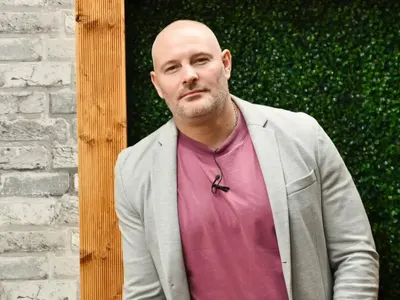 Филип от „Хелс Китчън” преспа с Русата Златка пред очите на гаджето си