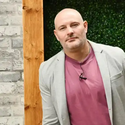 Филип от „Хелс Китчън” преспа с Русата Златка пред очите на гаджето си