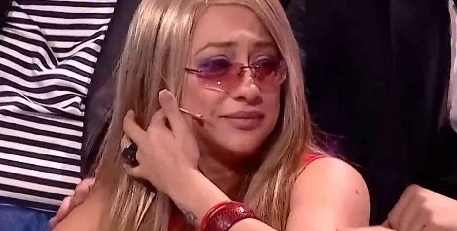 Фънки съсипа от обиди Роксана! Певицата не спря да плаче в „Капките“