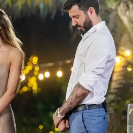 ГРЪМ!! Младата Йоана благодари на чичо си Мартин, че я отпрати: Ето с какво момче е сега! (ВИЖ ТУК)