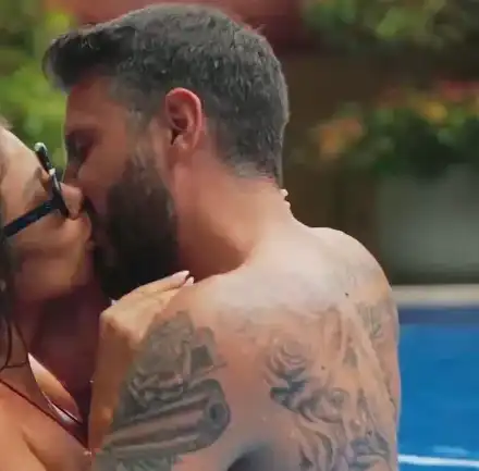 ГРЪМ В ИМЕНИЕТО!! Мартин в страстна целувка с друга, Даниела изпада в истерия! (СПОЙЛЕР!!!)