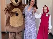 Хилядарки пръснаха Ники и Николета за ЧРД на дъщеря си СНИМКИ