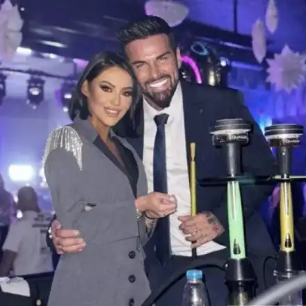 Ивана натири Благо Джизъса? Женкарят отново „стъпи накриво“