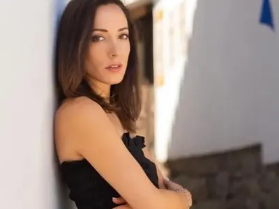 Ивет Лалова и Искра Донова може да са сестри