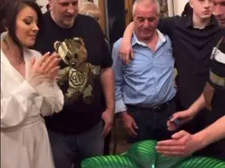 Женкарят си е женкар!! Жорж Башур "точи лиги" по Мария пред очите на Емилия и то навръх РД! (СНИМКИ от празника)