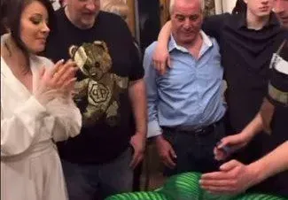 Женкарят си е женкар!! Жорж Башур "точи лиги" по Мария пред очите на Емилия и то навръх РД! (СНИМКИ от празника)