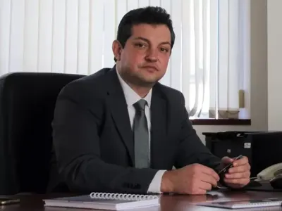 Кашони със скрити преписки е намерил новият главен архитект на София Стефан Аспарухов