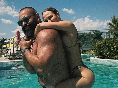 Кечистът Миро и жена му се събраха  СНИМКИ