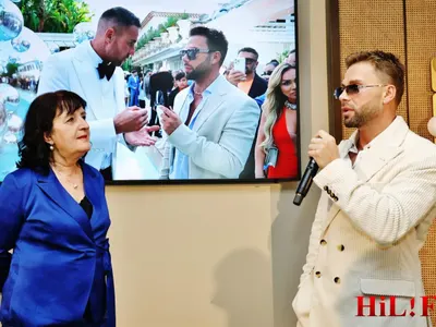 Книгата “АЗ” - моден шедьовър от Pitt Andreychev Снимки