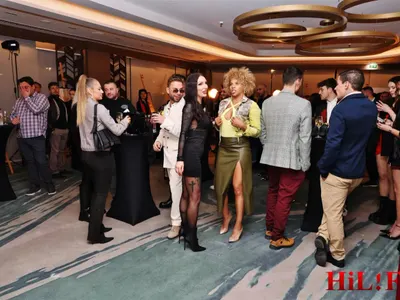 Книгата “АЗ” - моден шедьовър от Pitt Andreychev Снимки