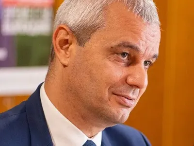 Копейкин вдига палат за 1 млн. лв. на морския бряг