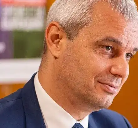 Копейкин вдига палат за 1 млн. лв. на морския бряг