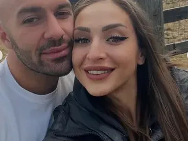 Кралицата на „Игри на волята“ люби мощен фитнес маниак  (Горещи снимки)