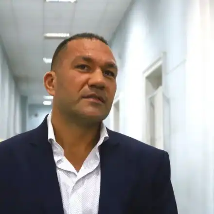 Кубрат Пулев тайно си продаде строителния бизнес 