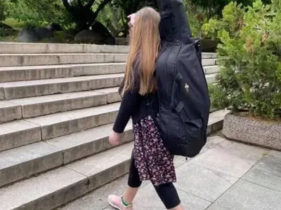 ЛУДНАХА: Дони и Нети „тормозят“ 13-годишната си дъщеря със „Зоната“! (Лилия теглила храната и свалила 15 кг – ВИЖ ТУК)