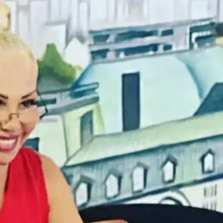 Луна се включи в протестите в Истанбул