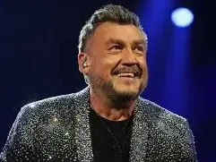 Любо Киров и на 53 пак слуша майка си и сестра си