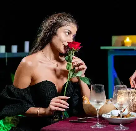 Любов, друг път: След цирка с Мартин Елвиса, Даниела Рупецова изприпка при дъртото си гадже!