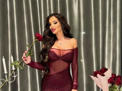 Любовен триъгълник: Ергенката Мартина се събра с бившия си! (ФОТО)