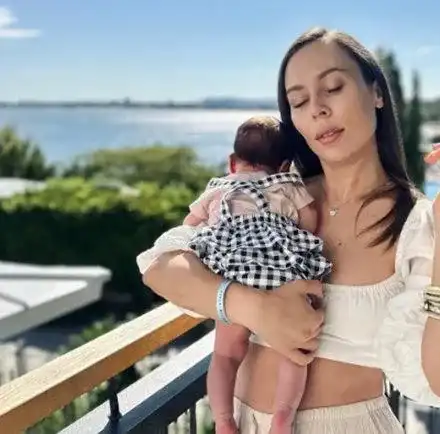 Маги Джанаварова тревожна, щерка й с алергия