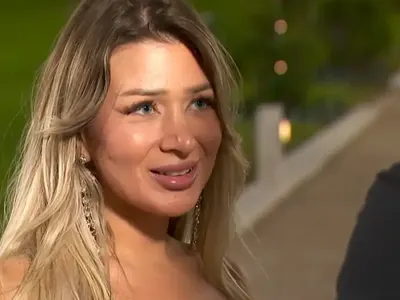 Мартина е бясна, защото Елвиса води Даниела на шопинг