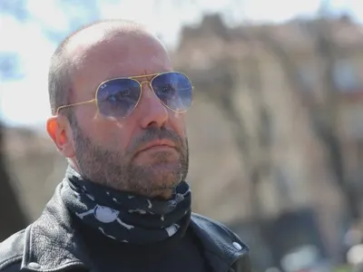 МЕГА СКАНДАЛ! Рачков захапа Мария за ПИЯНИЯ Нойзи! Тя го погреба