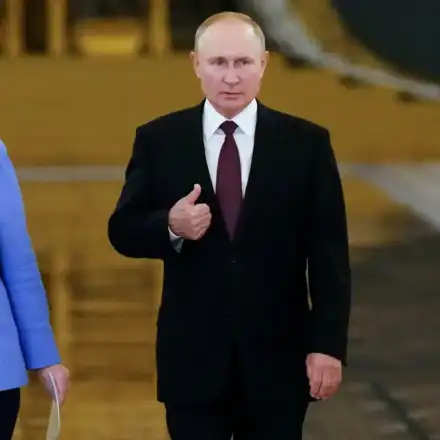 Меркел шокира: Зеленски да мълчи, съобразявайте се с интересите на Русия!