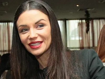 Младо операторче спи със застаряващата Диляна Попова