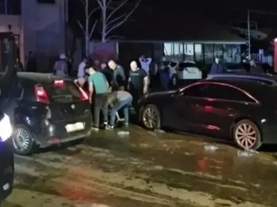 Моментът на ужаса! ВИДЕО показа как е пламнала дискотеката в Кочани