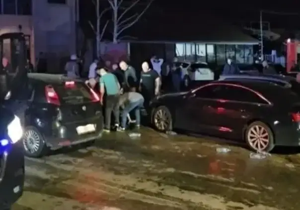 Моментът на ужаса! ВИДЕО показа как е пламнала дискотеката в Кочани