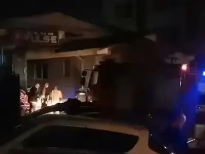 Моментът на ужаса! ВИДЕО показа как е пламнала дискотеката в Кочани