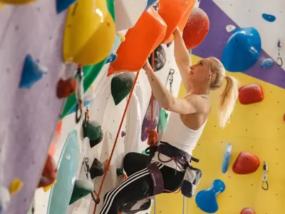 Най-голямата зала за катерене на Балканите – Балкан посрещна двукратната олимпийска шампионка Яня Гарнбрет