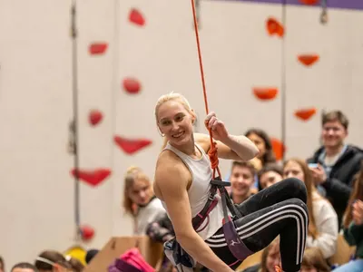 Най-голямата зала за катерене на Балканите – Балкан посрещна двукратната олимпийска шампионка Яня Гарнбрет