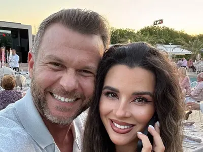 Ненчо Балабанов глези жената във Венеция