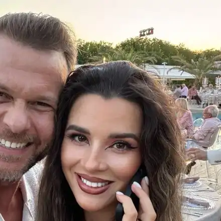 Ненчо Балабанов глези жената във Венеция