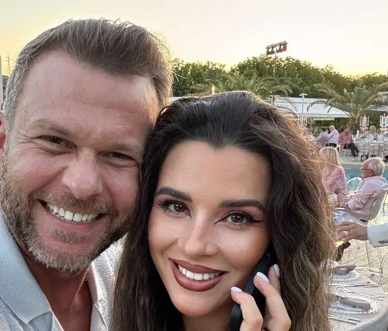 Ненчо Балабанов глези жената във Венеция