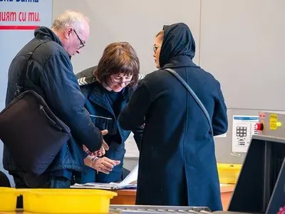 ОСЪДИХА Жана Бергендорф, хапала и ритала ченгета СНИМКИ