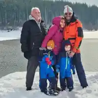 Петя Дикова продавала чанти в Англия, за да се издържа