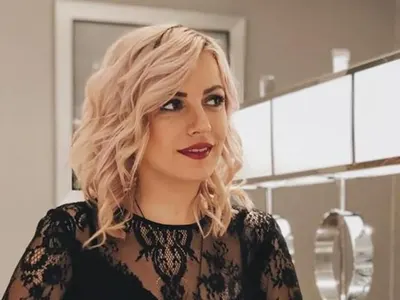 Поли Генова се учи да вари кафе