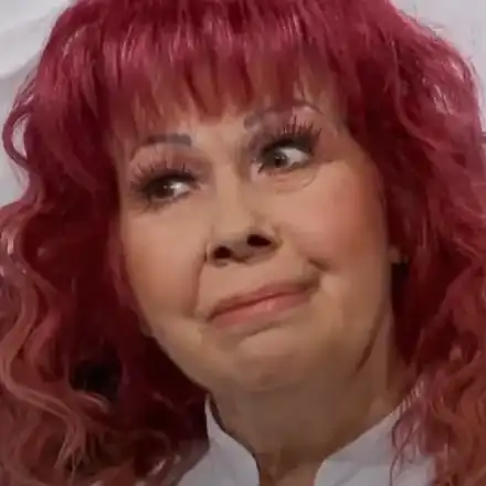 РАВНА НЯМА!! Петя Буюклиева: Българите ме обожават и не ми пука, че няколко пискливи мишки ме плюели! (ВИЖ ТУК)