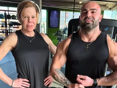 Ричард Величков пак я закъса! Треньорът на Княгиня Калина си търси гадже!