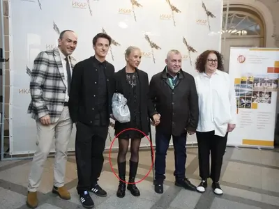 ШОК НА ИКАРИТЕ!! Радина се появи изпита, повехнала и цялата побеляла, редом до Пламен Димов! (той прилича на сина й - СНИМКИ)