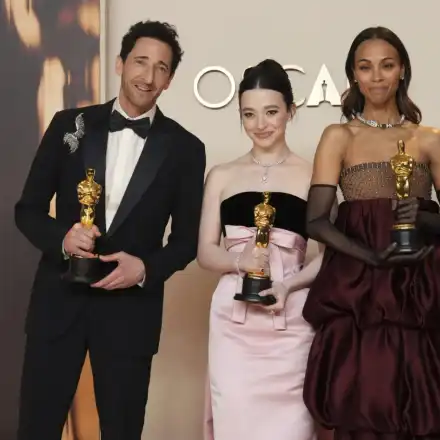 Шоу и блясък сред пепелта на Холивуд: Ейдриън Броуди и Майки Мадисън триумфираха на "Оскар" 2025 (снимки/видео)