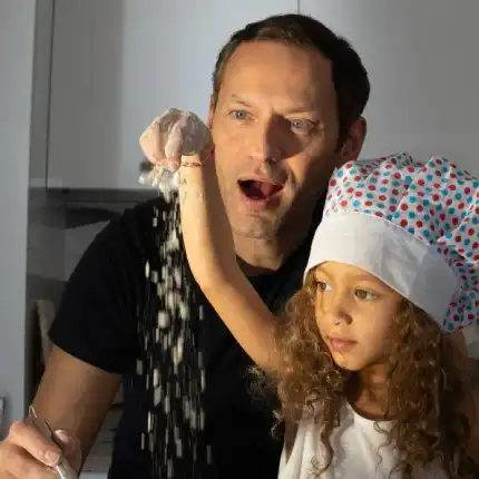 Щерката на Орлин Павлов – артист като него