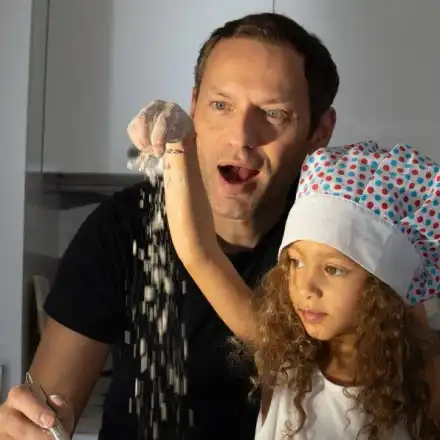 Щерката на Орлин Павлов – артист като него