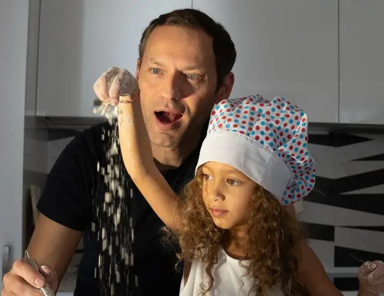 Щерката на Орлин Павлов – артист като него